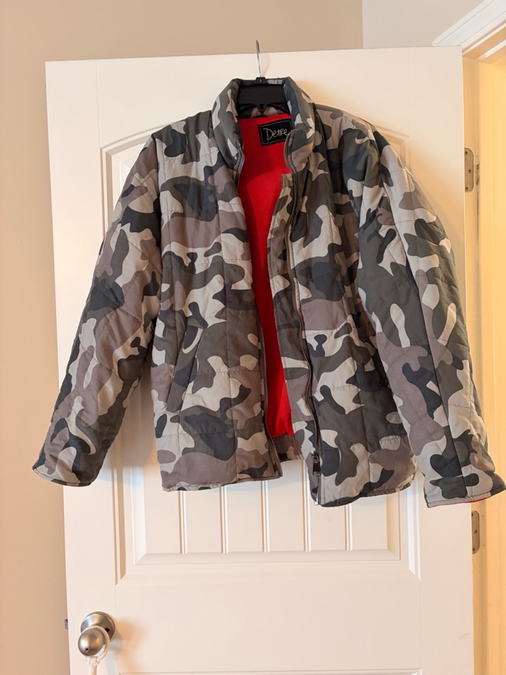Detre Women's Camo Puffer Jacket